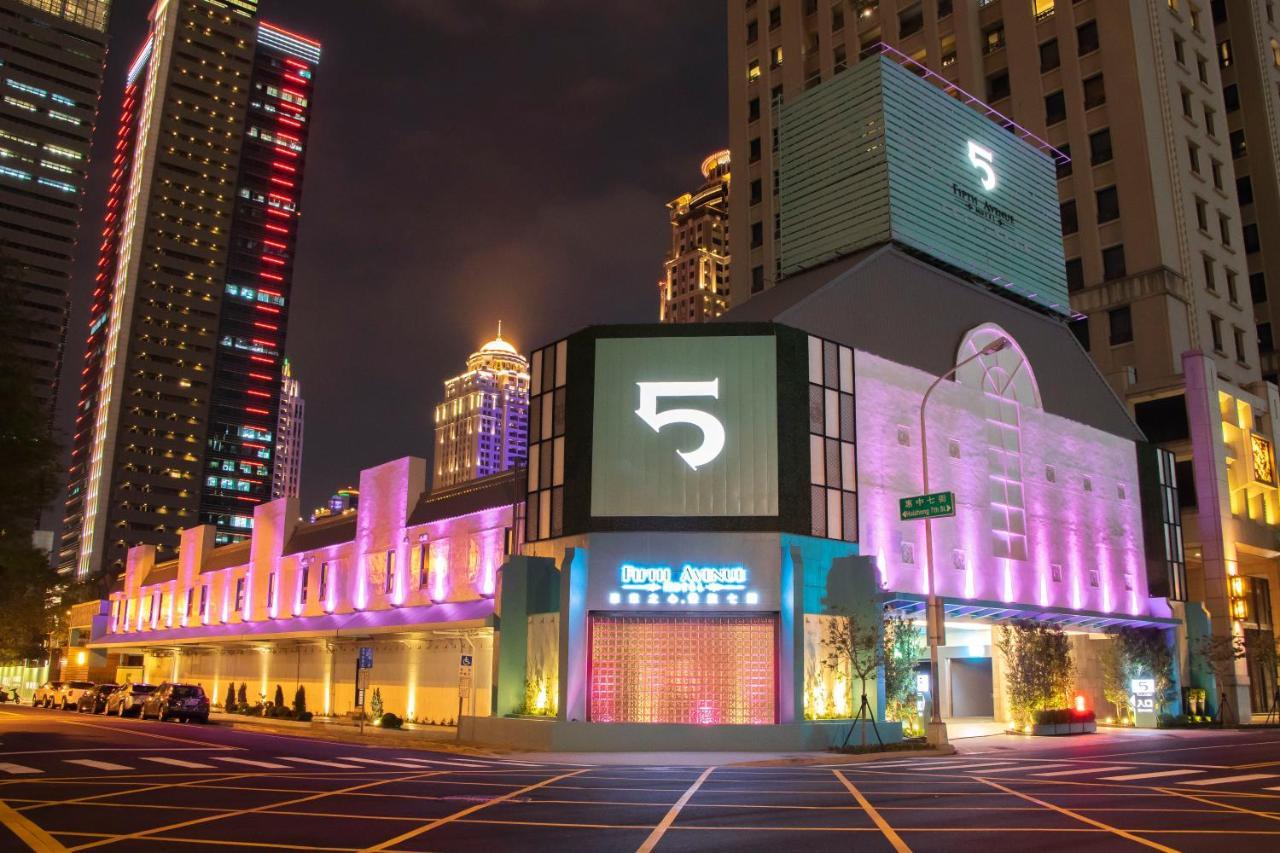 Fifth Avenue Motel Taichung Exterior photo