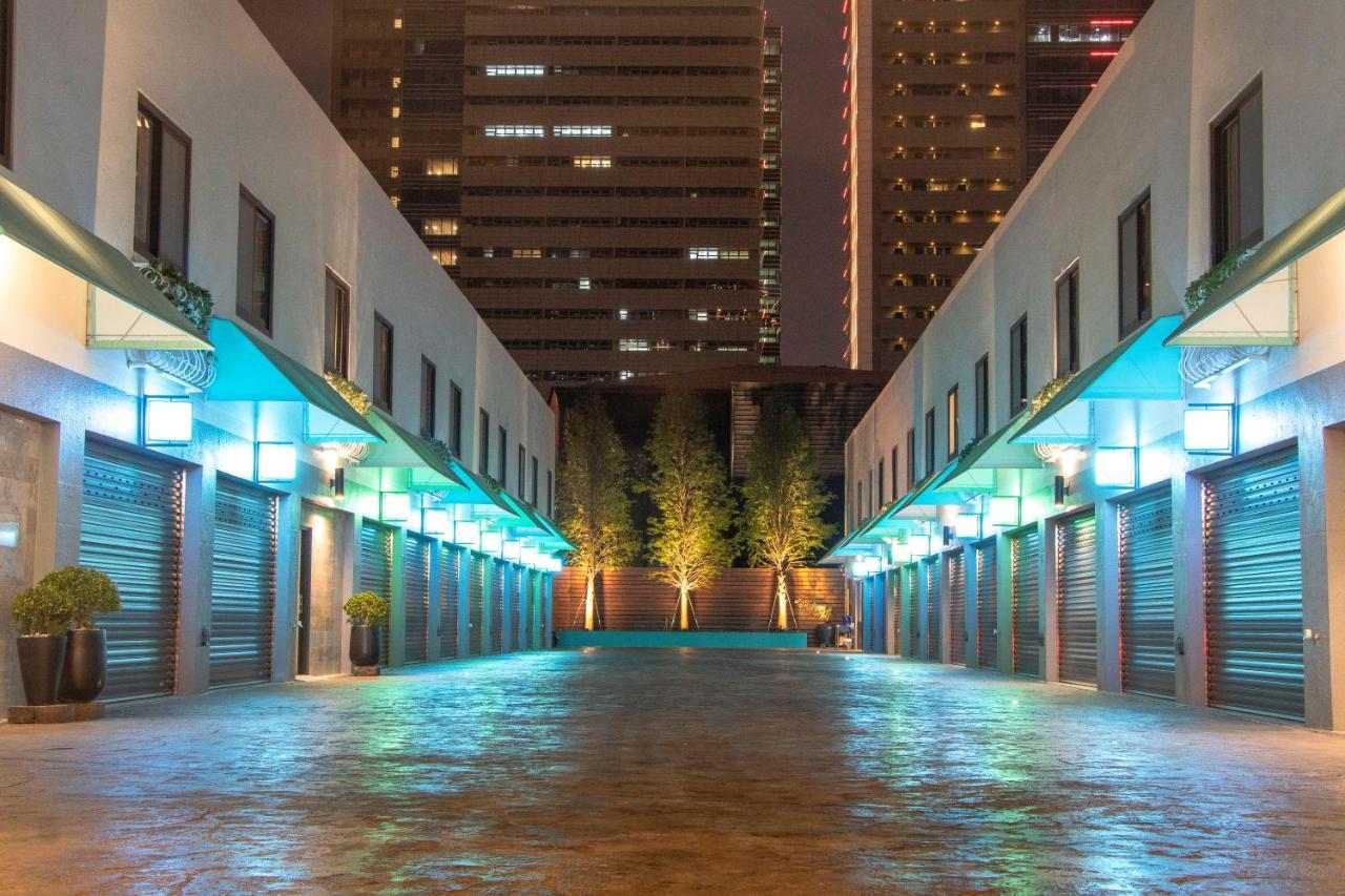 Fifth Avenue Motel Taichung Exterior photo