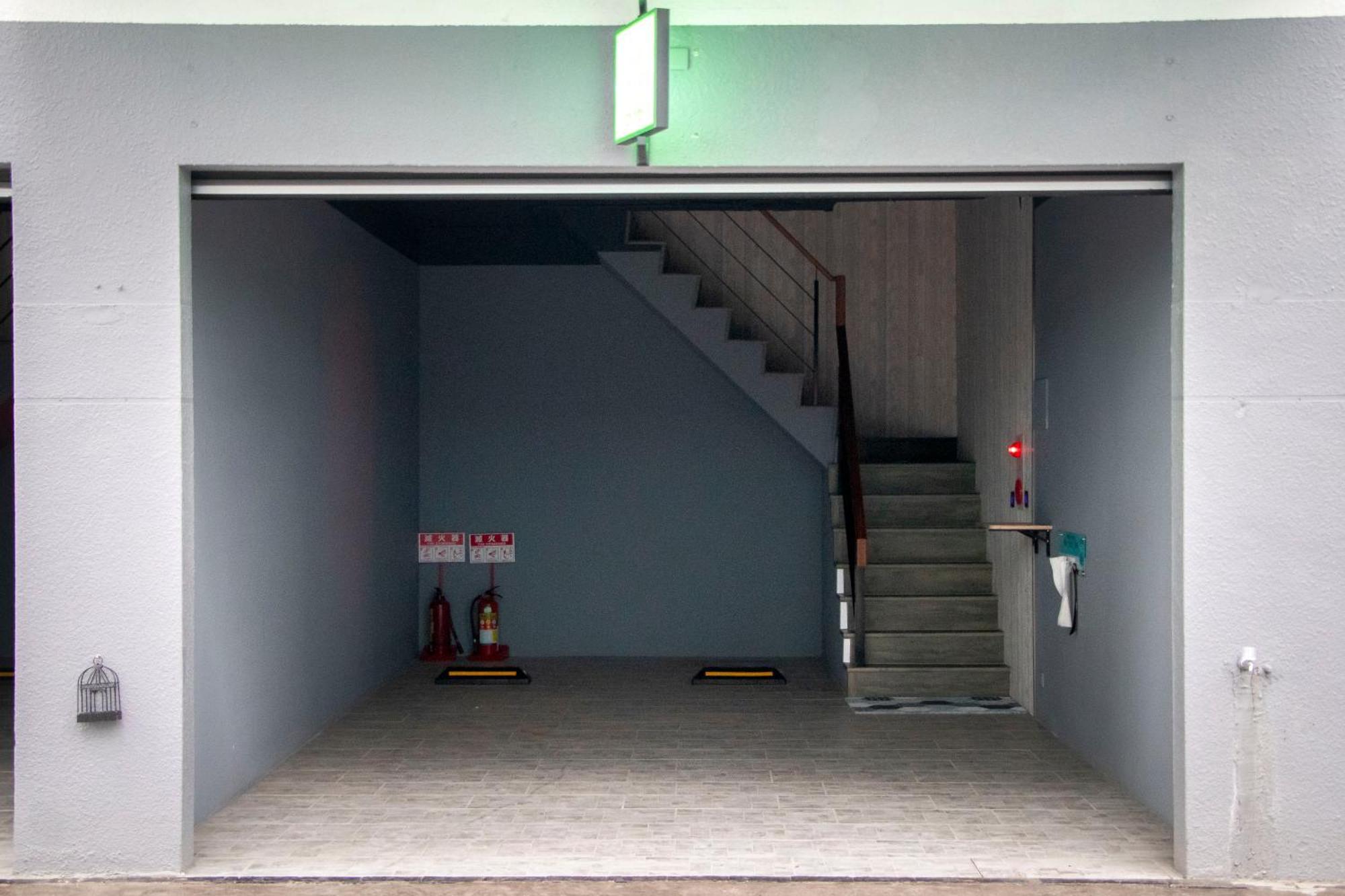 Fifth Avenue Motel Taichung Exterior photo